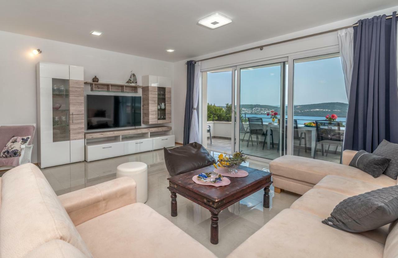Villa Confido Luxury Apartment 01 Donji Seget Exteriör bild