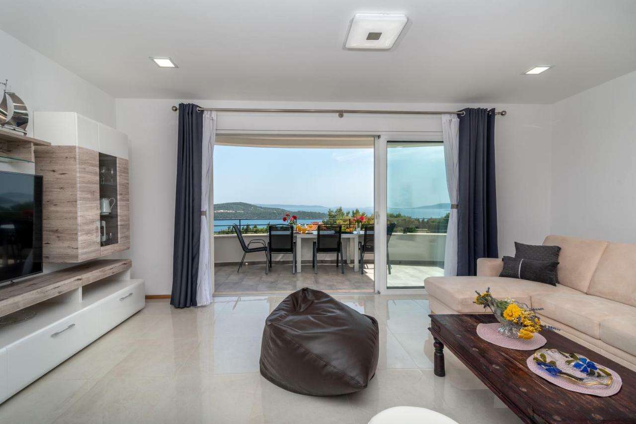 Villa Confido Luxury Apartment 01 Donji Seget Exteriör bild