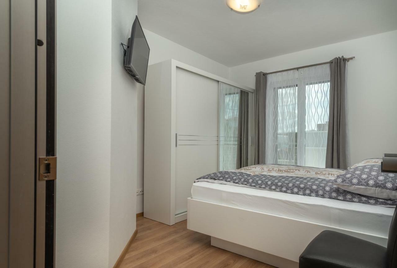 Villa Confido Luxury Apartment 01 Donji Seget Exteriör bild